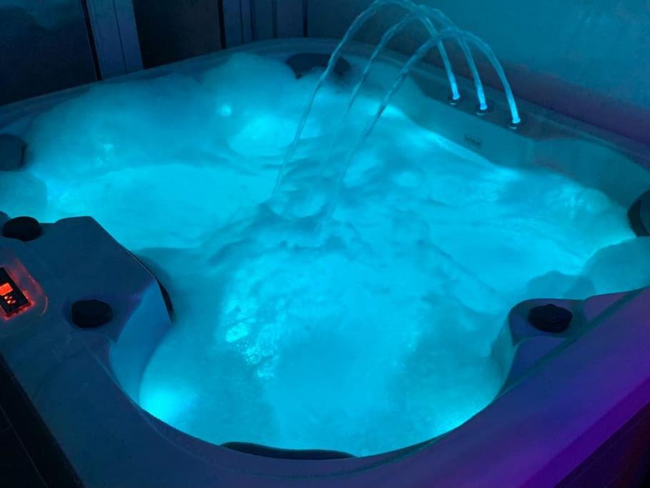 Perfect Couple Retreat To Unwind&Relax With Hottub Apartamento Peacehaven Exterior foto